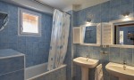 B5 Vallee de la Sainte Baume vakantiepark zee strand Frankrijk Provence luxe villa prive zwembad bad