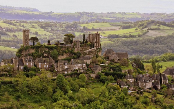 Turenne 8 Frankrijk vakantie luxe resort golf dordogne sarlat rocamadour gouffre padirac zwembad.jpg