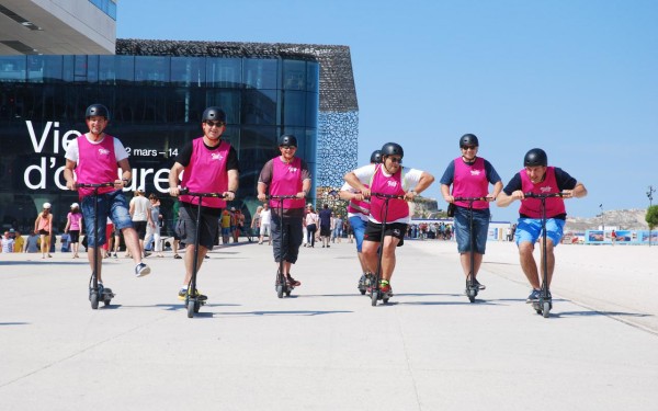 Marseille 20 Zuid Frankrijk Middellandse zee strand vakantie villa toerisme Provence e-scooter.jpg