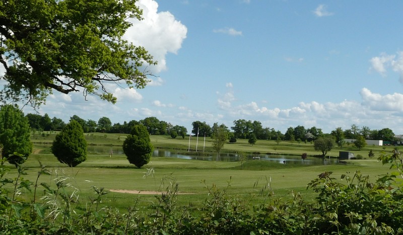 BE 1 golfresort des forges Bourg est pin high villa luxe golfbaan Frankrijk Charente.JPG