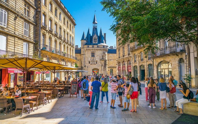 Bordeaux 26SS Frankrijk centre vakantiehuis luxe villa chateau de salles restaurant zwembad.jpg