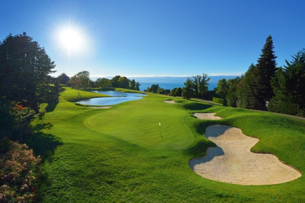 Golf 14 Evian Geneve tijdens vakantie Frankrijk in Abondance AlpChalets Portes du Soleil.jpg