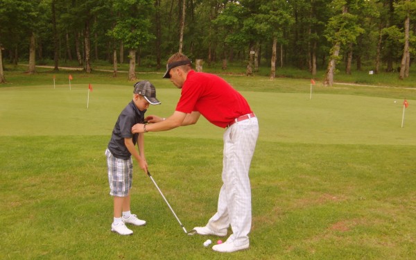 Golf Les Forges 3 frankrijk poitou charente vakantiepark wifi luxe bungalow dordogne pin high.jpg