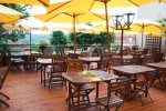 Gourdon 13a vakantie Dordogne Frankrijk Montmarsis vakantiepark zwembad restaurant animatie.jpg