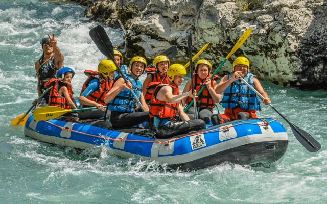 Kano canoe 14S Frankrijk languedoc pyreneeen water kust strand zee vakantiepark.jpg