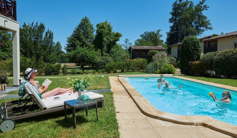 Margaux 2 Chateau de Salles Frankrijk vakantiepark luxe villa zwembad animatie kust zee Arcachon aqu