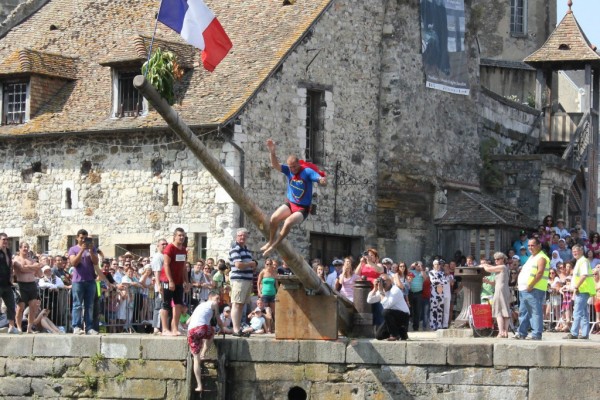 14 juillet 6 Frankrijk feest vakantie park genieten bastide zwembad animatie.jpg