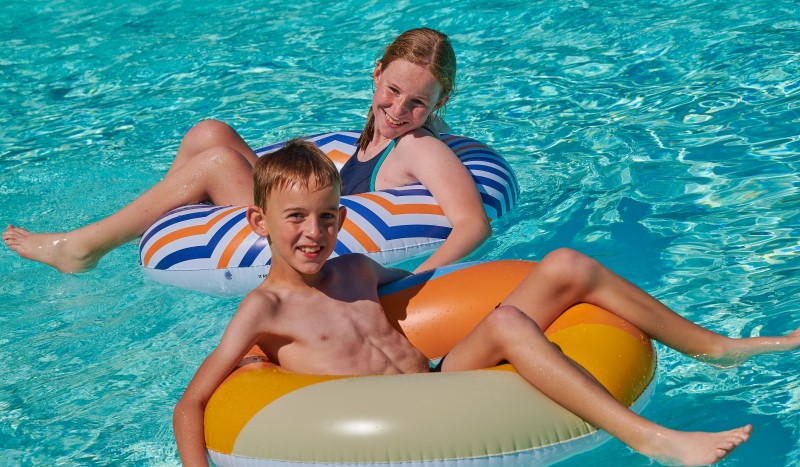 Vigeliere 7.3a Frankrijk les Forges golf vakantiehuis luxe villa zwembad prive poitou charentes.jpg
