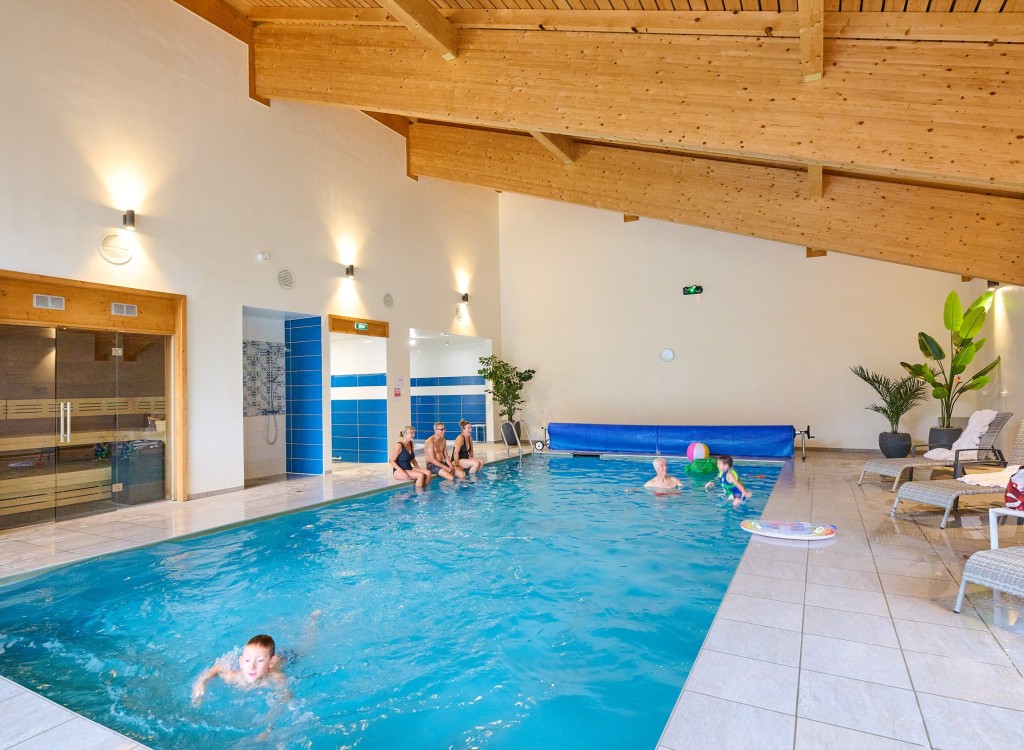 Wellness 12 zwembad AlpChalets Portes du Soleil Alpen Frankrijk ski resort vakantie bergen Haut Savo