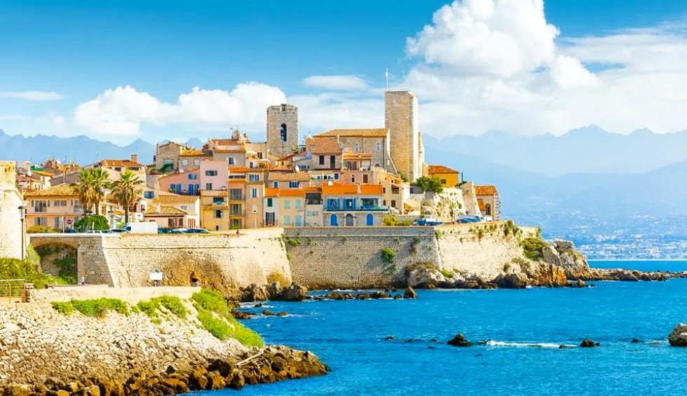 Provence Cote d Azur 2 Antibes Middellandse Zee kust vakantie Frankrijk luxe villa.jpg