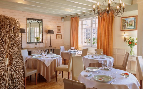 Restaurant DLF 1 Coulon poitou charente Frankrijk les forges francecomfort vakantiehuis wifi.jpg