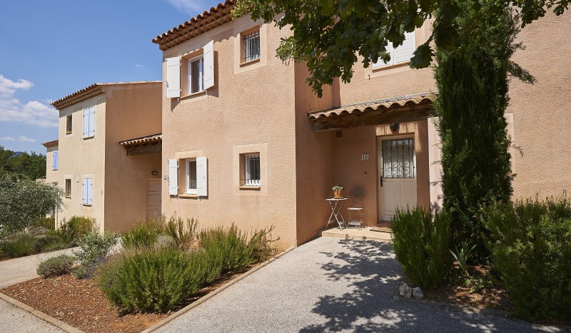 Jardin du Golf B2 Frankrijk vakantiepark luxe villa Provence Var zwembad.jpg