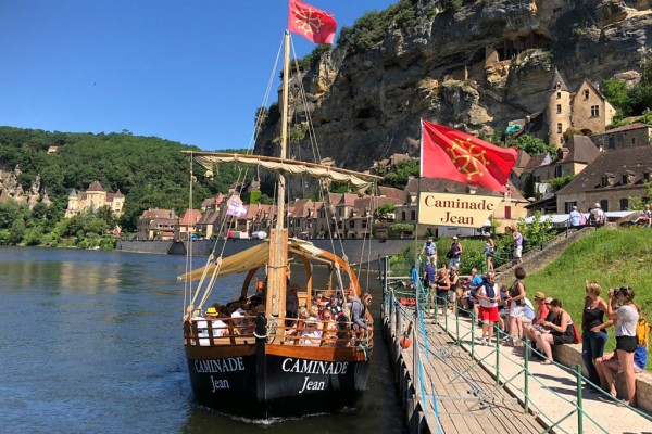 Gabarre 1 Dordogne Beynac roque gegeac Sarlat vakantie Frankrijk toerisme varen boottocht rondvaart.