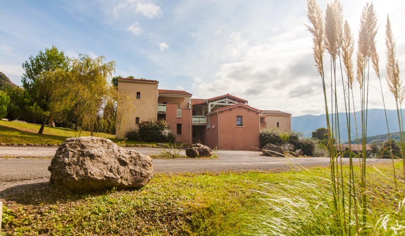 Espinet 5 appartement vakantiepark Quillan Languedoc Frankrijk hotel service senioren wandelen.jpg