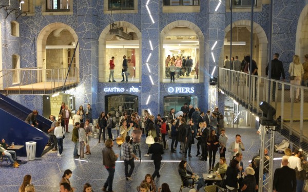 Marseille 14 Zuid Frankrijk Middellandse zee strand vakantie villa docks terrasses shopping.jpg
