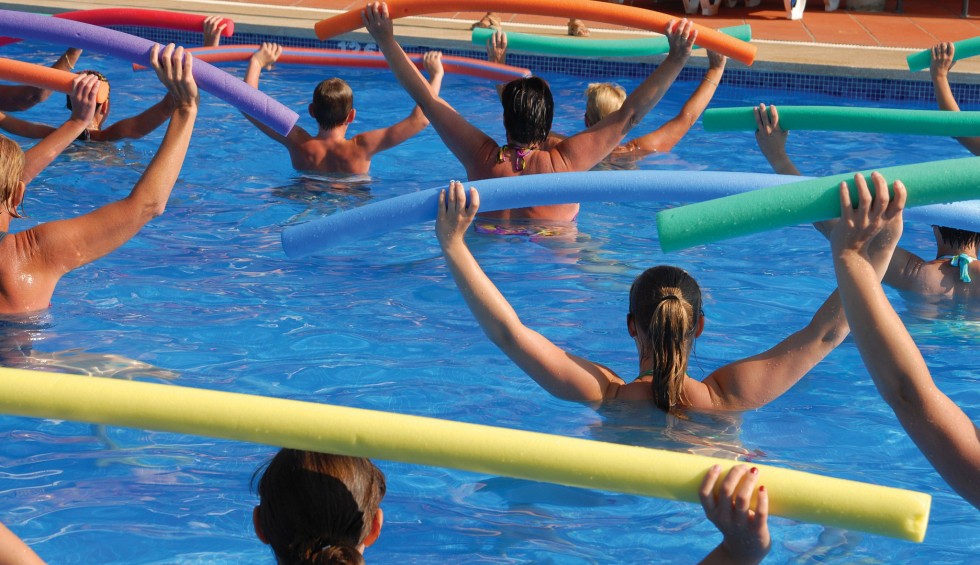 aquagym Frankrijk vakantiepark luxe villa zwembad kidsclub animatieteam.jpg