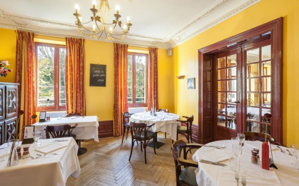 Chateau de Salles restaurant 6 Frankrijk aquitaine kust arcachon vakantiepark luxe villa kinderen la