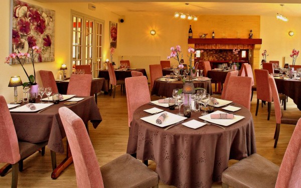 Restaurant LLB 1 Frankrijk Dordogne Lot Gramat Le Lac Bleu vakantiepark FranceComfort diner aperitif