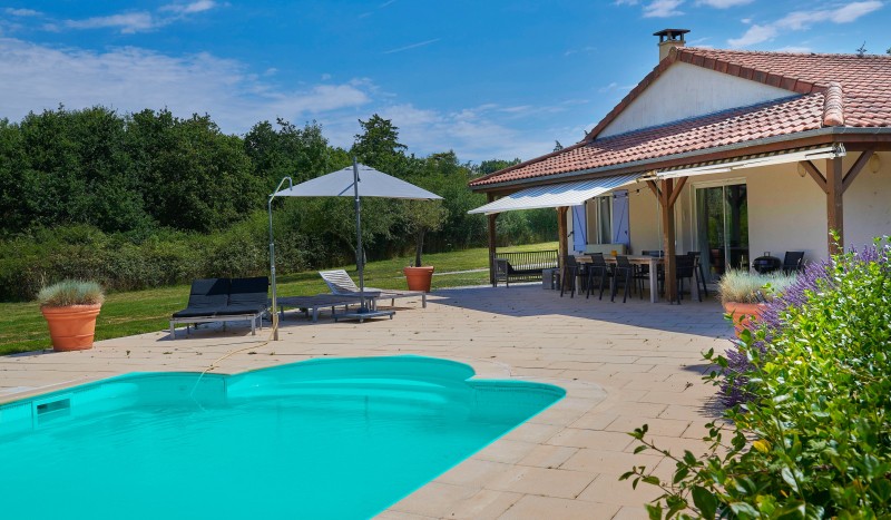 Forges BO 4 Frankrijk vakantiehuis luxe villa poitou charentes prive zwembad golf blue green.jpg