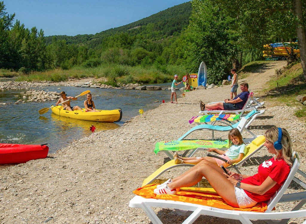 Kano Lot 1 varen vallei van de Lot Dordogne vakantie Frankrijk vakantiehuis zwemmen.jpg