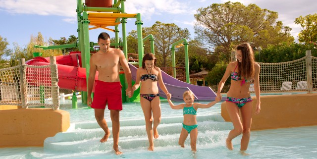 Aquaparc 3 aquapark Frankrijk Languedoc cyprien hond senioren vakantiepark comfort kust beach stran