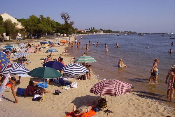 Arcachon 3 Frankrijk bassin Aquitaine kust strand vakantie luxe villa chateau de salles.jpg