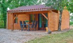 Grillon 9 Village des Cigales Frankrijk vakantiepark Dordogne Lot Mauroux zwembad restaurant.jpg