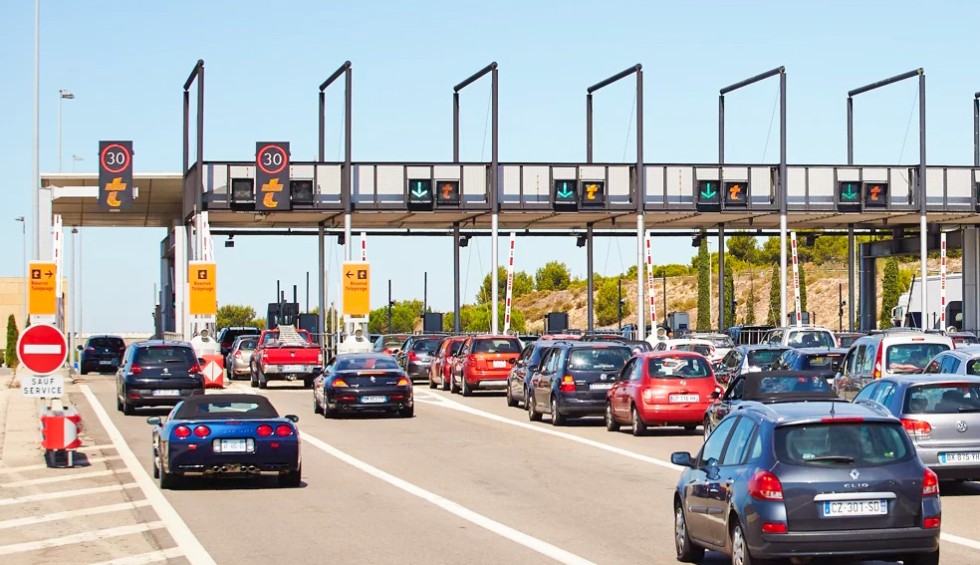 Zwarte zaterdag 3 Frankrijk vakantie auto file villa gezin tolbadge.jpg