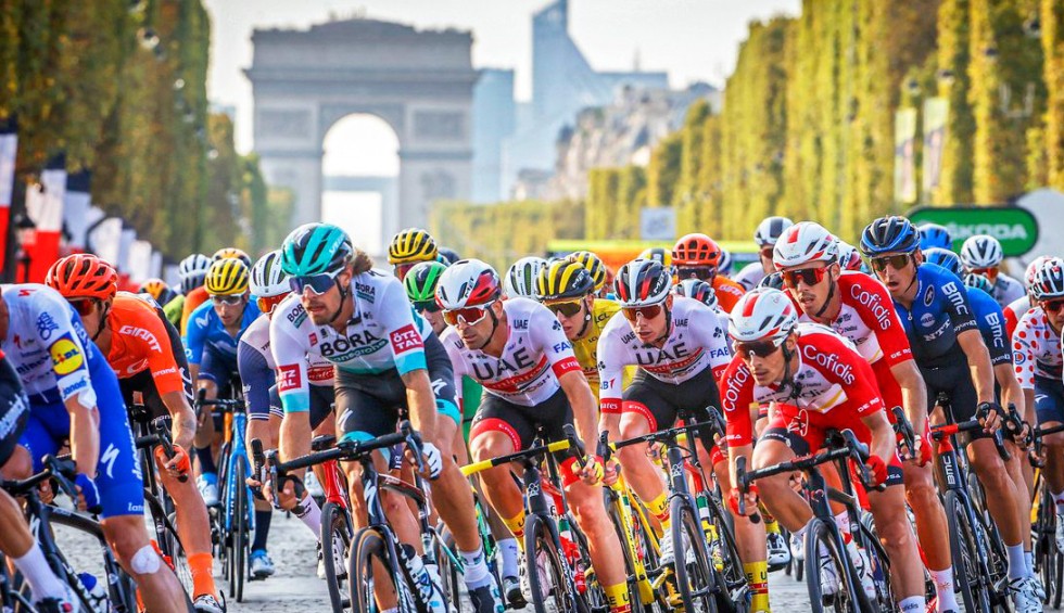 Wielrennen 1 Tour de France Frankrijk vakantie villa Dordogne Portes du Soleil.jpg