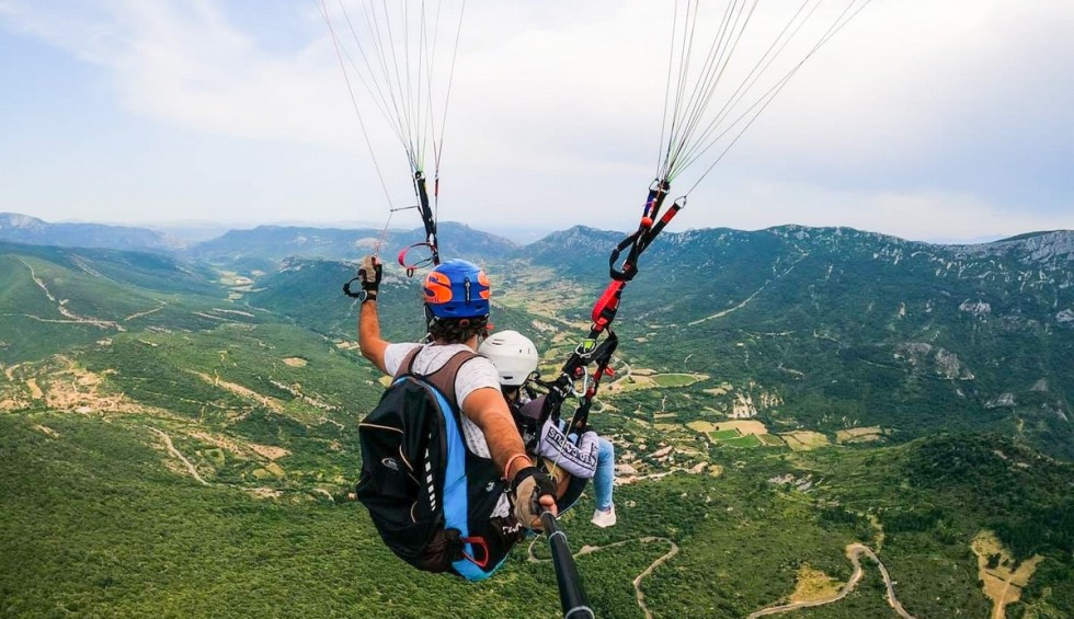 Sportief 11 espinet parachute parapente languedoc ariege bergen pyreneeen kust zee vakantie aude.jpg