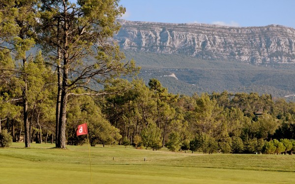 JDG golf 3 Jardin du Golf Frankrijk Provence greenfee vakantievilla luxe resort Baume zwembad.jpg
