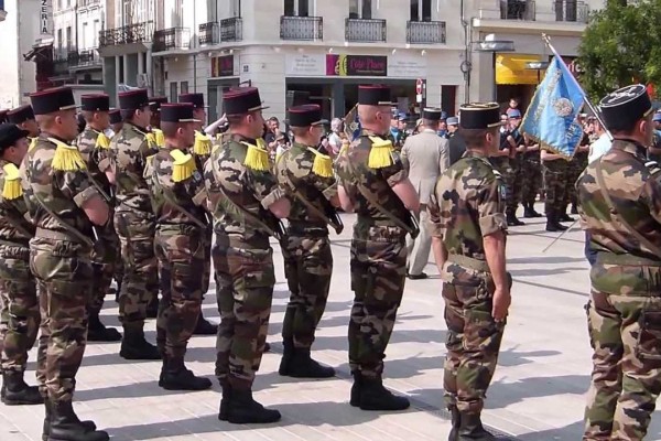 14 juillet 16 Frankrijk feest vakantie park genieten bastide zwembad animatie.jpg