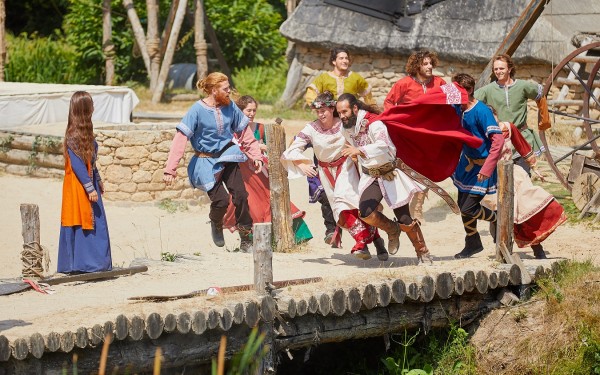 P 16 Puy du Fou Les Vikings Vendee Frankrijk vakantie villa.jpg