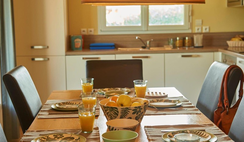 DLF huis 410 Frankrijk Domaine les Forges le bois senis vakantiehuis luxe villapark bungalows diner