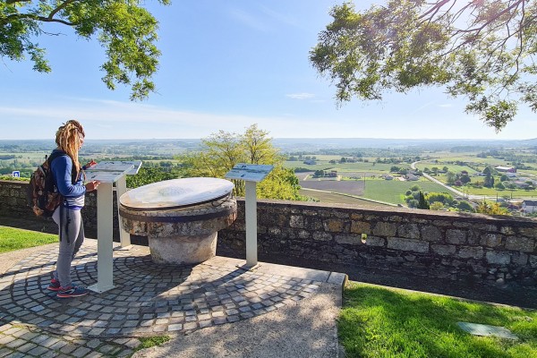 Monflanquin 16 Frankrijk Dordogne Lot bastide vakantie luxe villa feesten plus beaux village.jpg