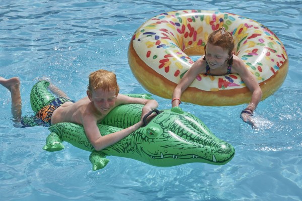 Espinet P8 Quillan  Languedoc vakantiepark Frankrijk vakantiehuis bergen zee animatie kinderen.jpg
