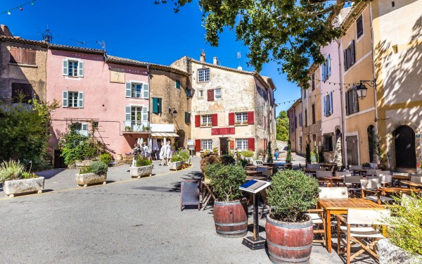 Tourtour 8 vakantiehuis luxe villa zwembad Var Provence Frankrijk plus beau village.jpg