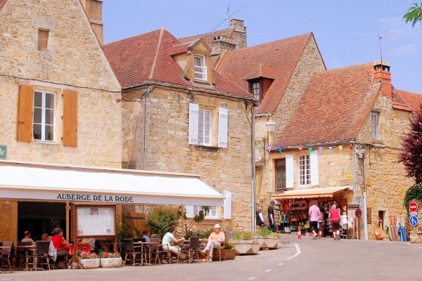 Domme 22a bastide Dordogne Frankrijk train vakantie uitzicht toerisme.jpg