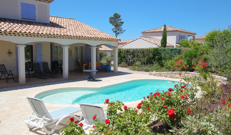 MZ6 Vallee de la Sainte Baume luxe villa prive zwembad Provence Frankrijk Middellandse zee strand go