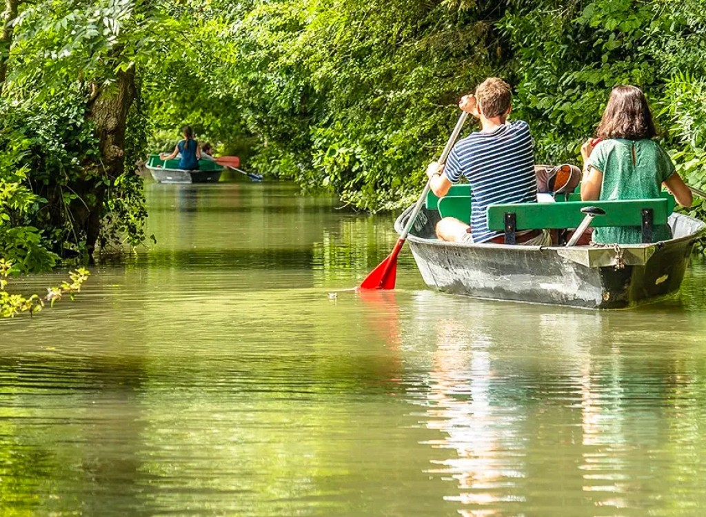 Natuurgebieden 1 Poitou-Charentes Marais Poiteving kano boor varen.jpg