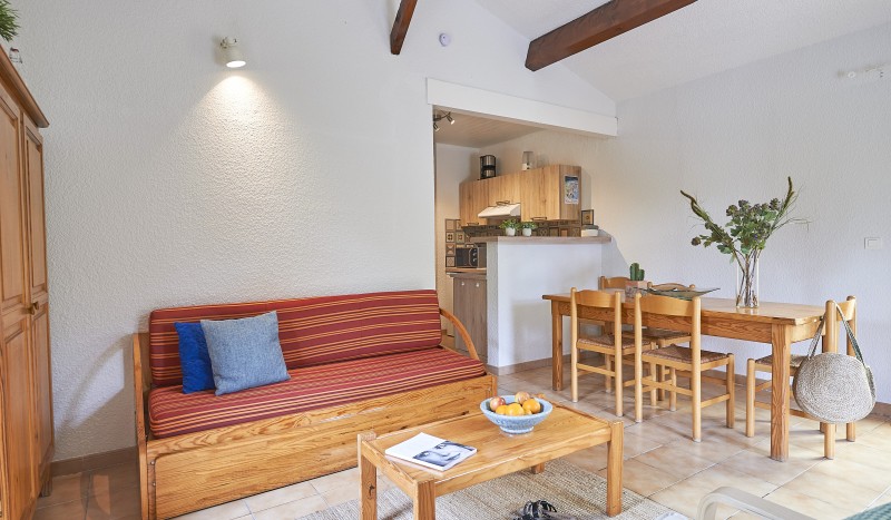 Espinet 4p 3 Quillan Frankrijk vakantiepark Languedoc kust bergen kindvriendelijk animatie.jpg