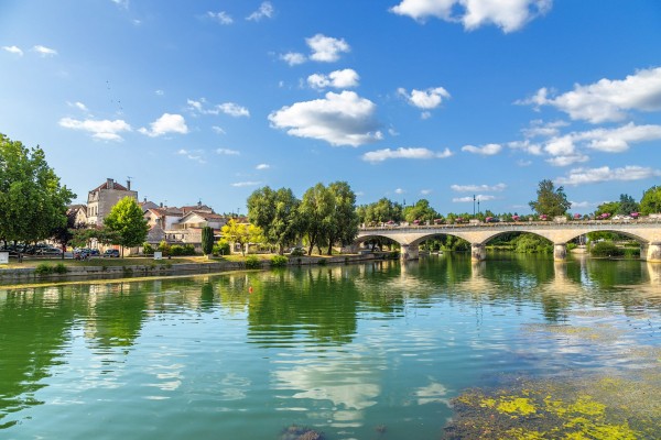 Cognac 4 Frankrijk vakantie comfort Charente likeur wijn luxe villa tour champagne.jpg