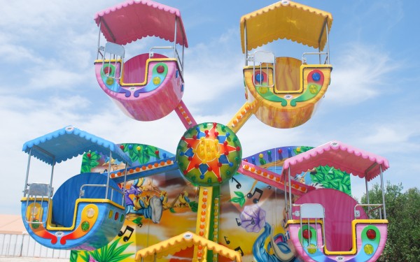 Kiddypark 6 Hyeres Toulon in Provence Frankrijk attractiepark kinderen vakantie bij Middellandse zee