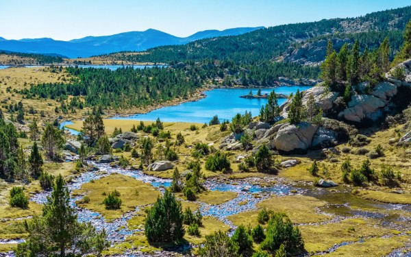 Train 12 jaune Frankrijk vakantie Cerdagne canari pyrenees villefranche mont louis bergen trein pyre