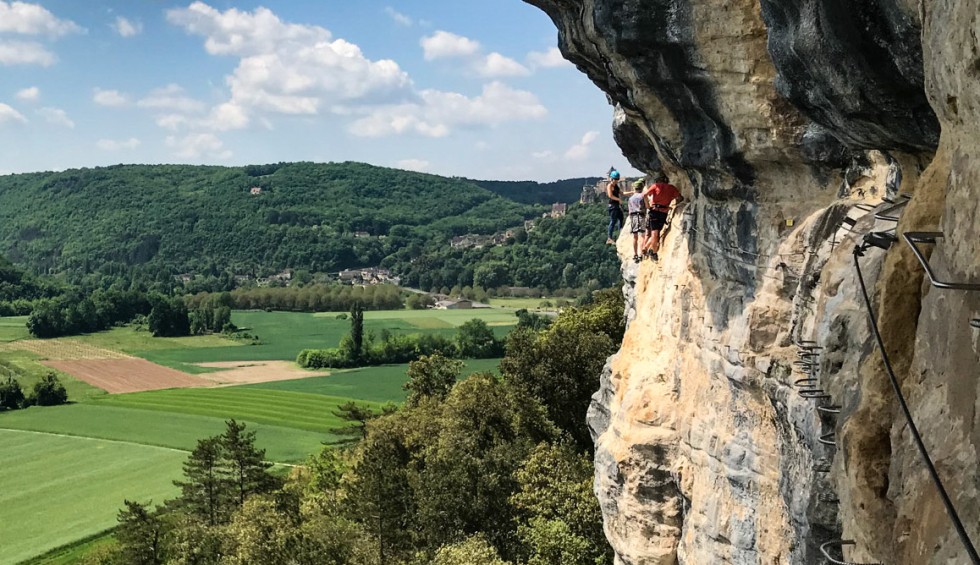 Berg beklimmen 1 sportief Village des Cigales vakantie Dordogne Frankrijk.jpg