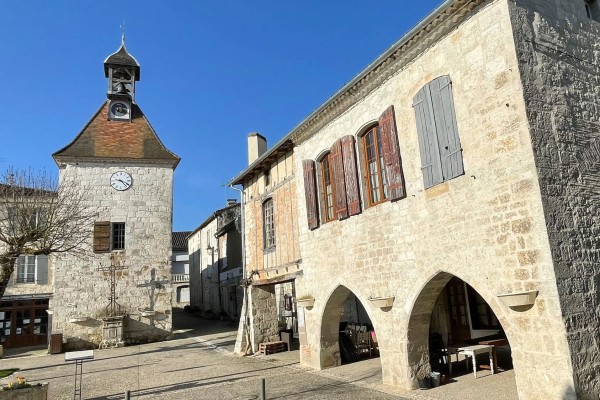 Tournon agenais 5 bastide place Dordogne Lot Garonne Agen Frankrijk vakantiehuis.jpg