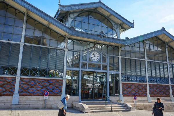 Angouleme 3 Halles vakantie Frankrijk in Poitou-Charentes.jpg