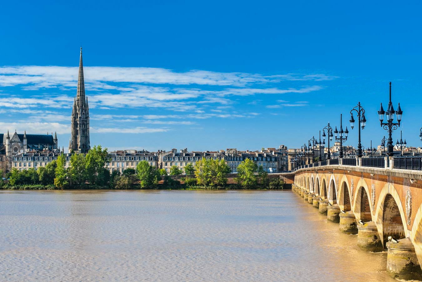 Bordeaux hoofdstad van Nouvelle Aquitaine Vakantieparken