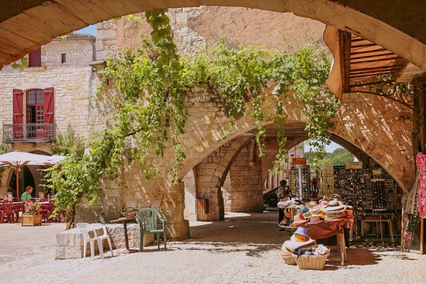 Sarlat 11S Dordogne Frankrijk vakantie luxe villa toeristisch animatie.jpg