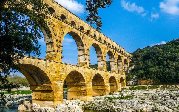 Languedoc Frankrijk 1 Pont du Gard vakantie luxe villa toerisme aude espinet.jpg